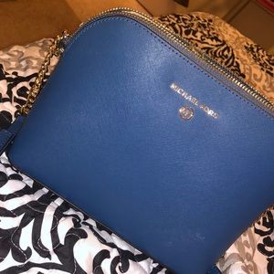 BRAND NEW Micheal Kors crossbody purse.